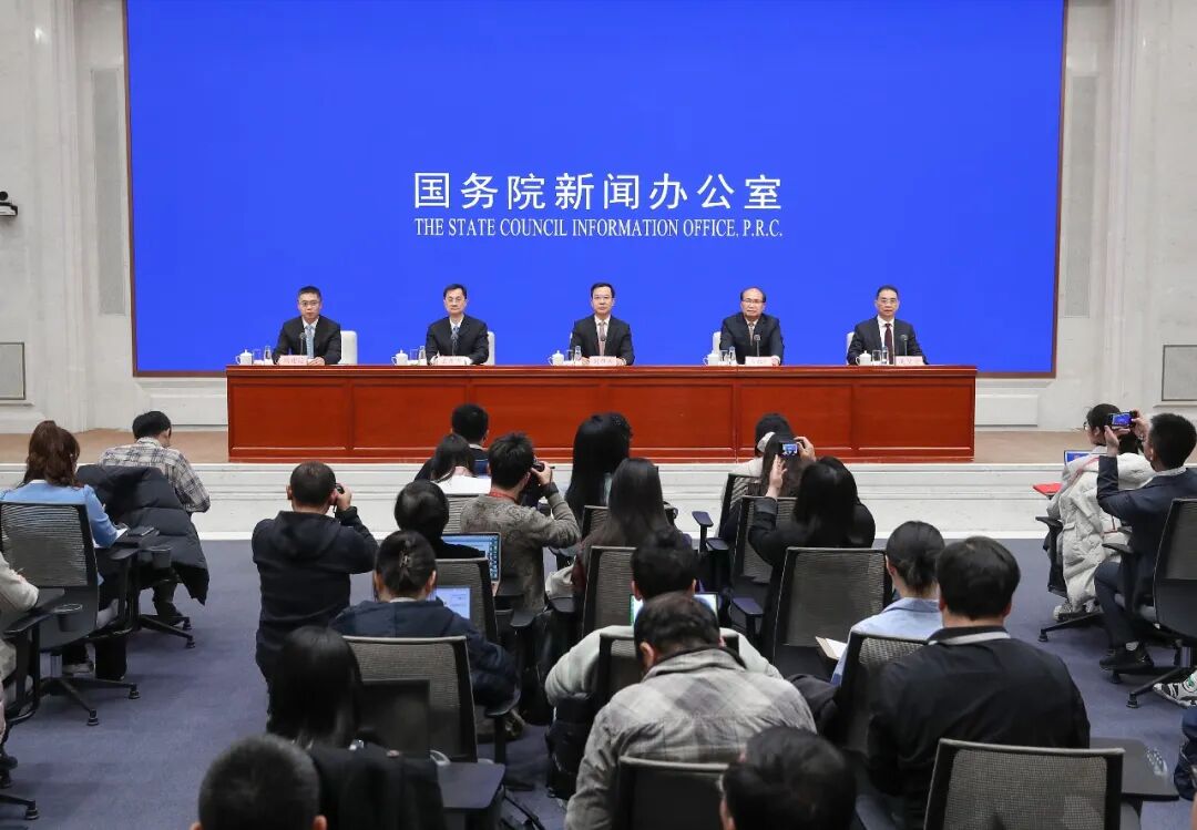 重磅官宣！全国统一数据产权登记加速落地，尊龙凯时数产护航政企数智突围(图1)